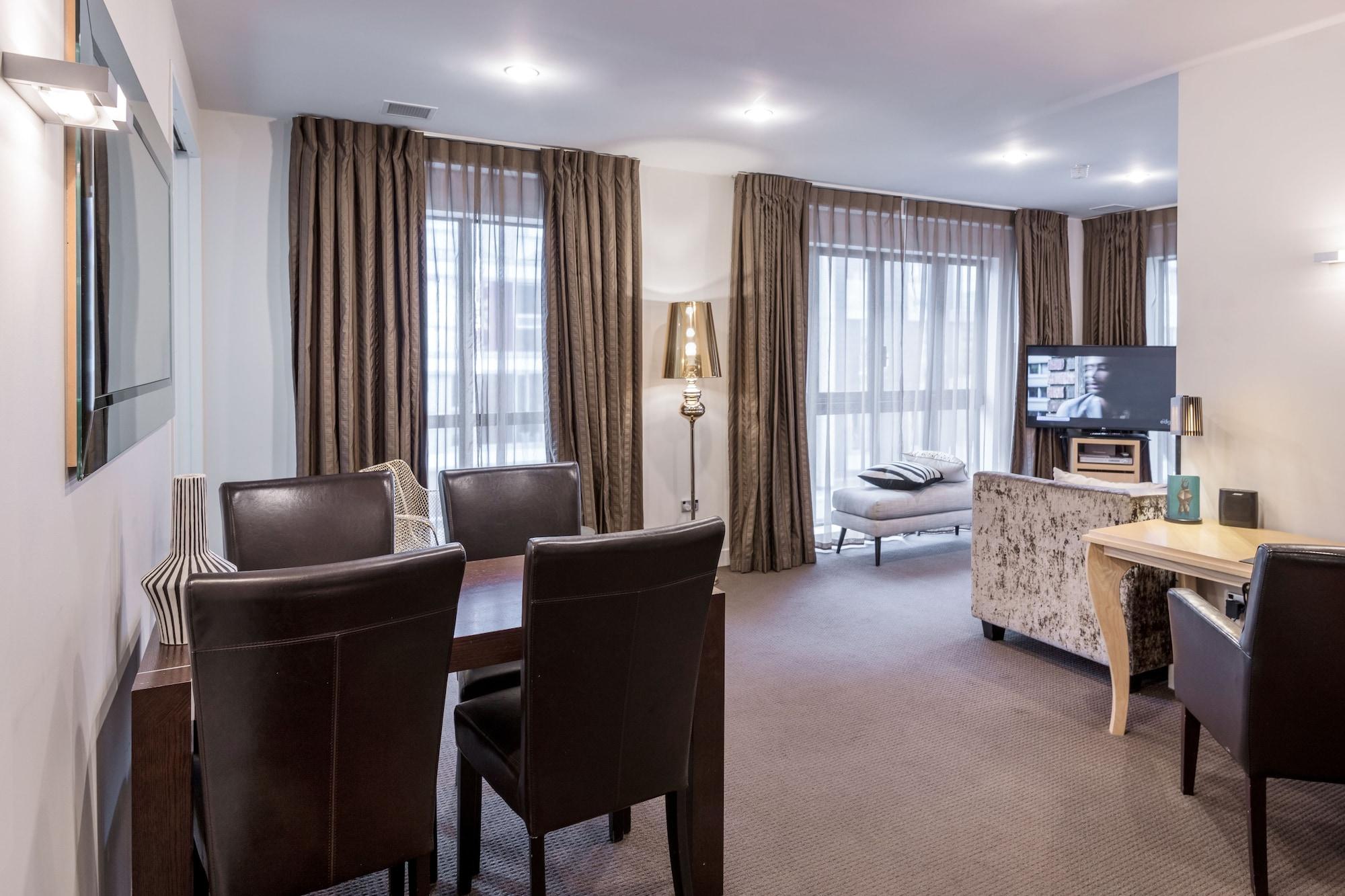 Qt ウエリントン アパートメンツ ウェリントン エクステリア 写真 A typical apartment