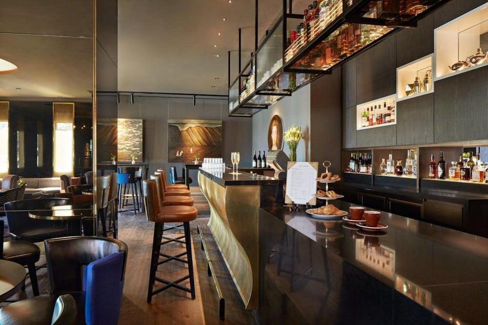 Qt ウエリントン アパートメンツ ウェリントン エクステリア 写真 The bar at the hotel