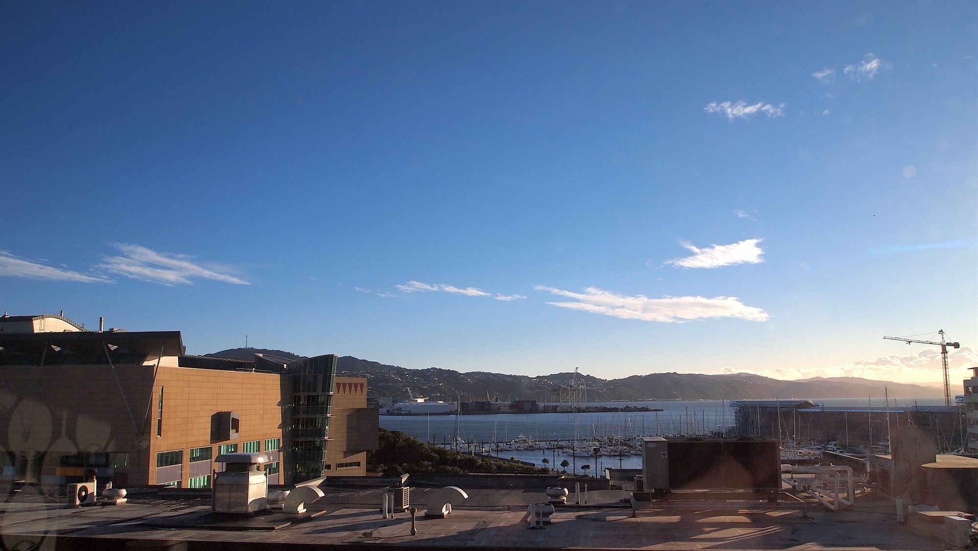 Qt ウエリントン アパートメンツ ウェリントン エクステリア 写真 View of the port of La Paloma